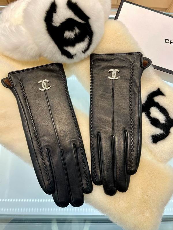 CHanel Gloves M L hm45